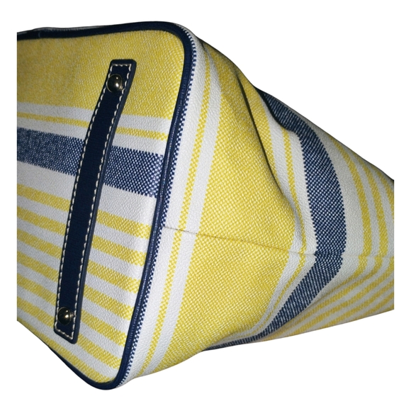 Dooney & Bourke Striped XLG Tote Bag With COA - Picture 4 of 10